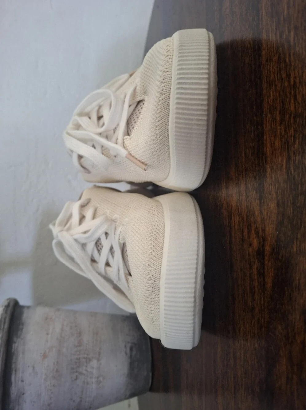 Reef Women's Neptune Sneakers Size 7.5. - Picture 3 of 10